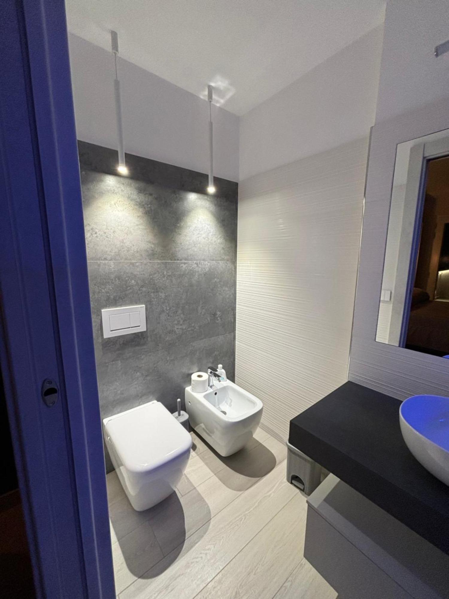 En Suite Bedroom Blue Moon Piano di Sorrento Exteriör bild